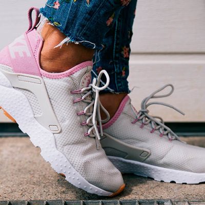 Nike Huarache Run Ultra in khaki_seitlich