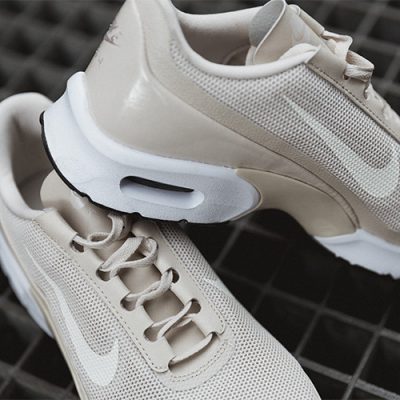 Nike Air Max Juwell beige Mesh Upper