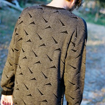 Globe Pullover grau-braun