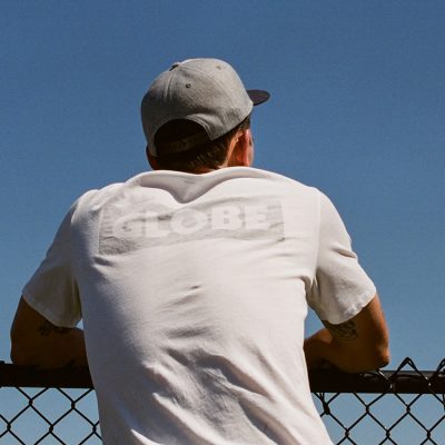 Globe Shirt in weiß