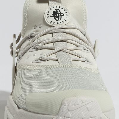 Nike huarachi drift vorne
