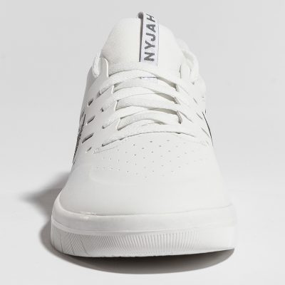 Nike vorne